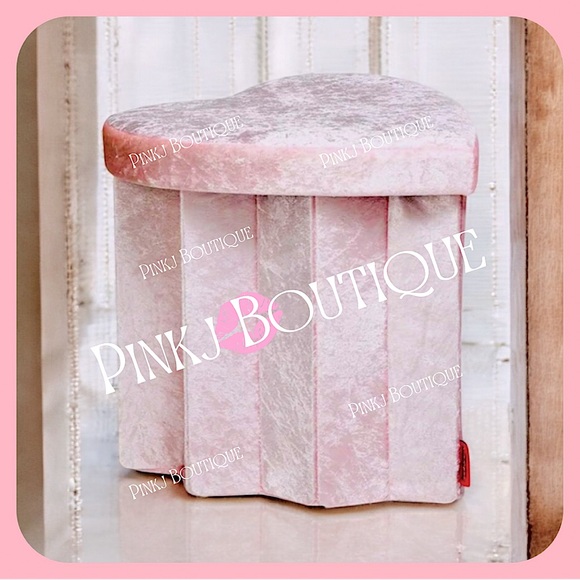 💗🎀{Juicy Couture} Lovely Pink Lidded {Heart} Shape Collapsible Storage Bin! - Picture 4 of 8
